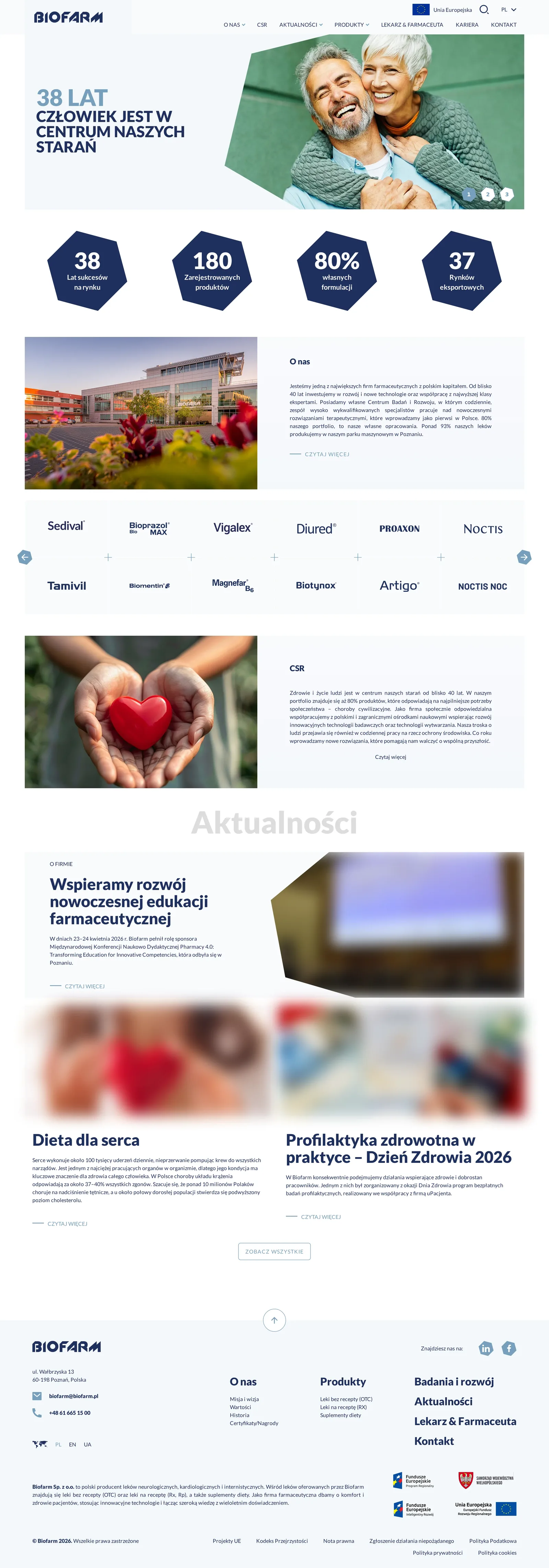 Cała strona główna Biofarm: slider, cztery liczby w heksagonach, blok „O nas” ze zdjęciem siedziby, karuzela logotypów marek leków, blok CSR, aktualności i stopka z adresem, menu i odnośnikami prawnymi