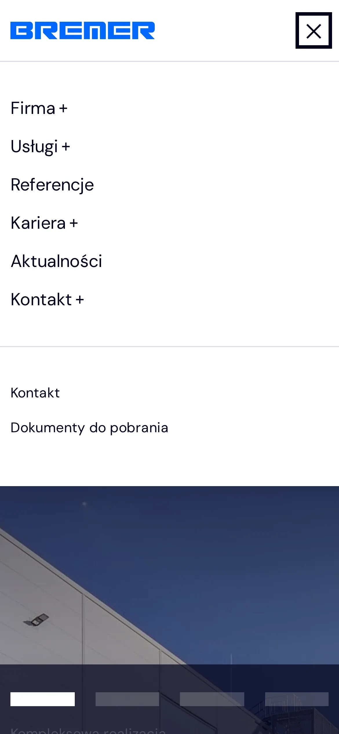 Otwarte menu BREMER Polska na telefonie: Firma, Usługi, Referencje, Kariera, Aktualności i Kontakt z rozwijanymi podmenu oraz odnośniki Kontakt i Dokumenty do pobrania