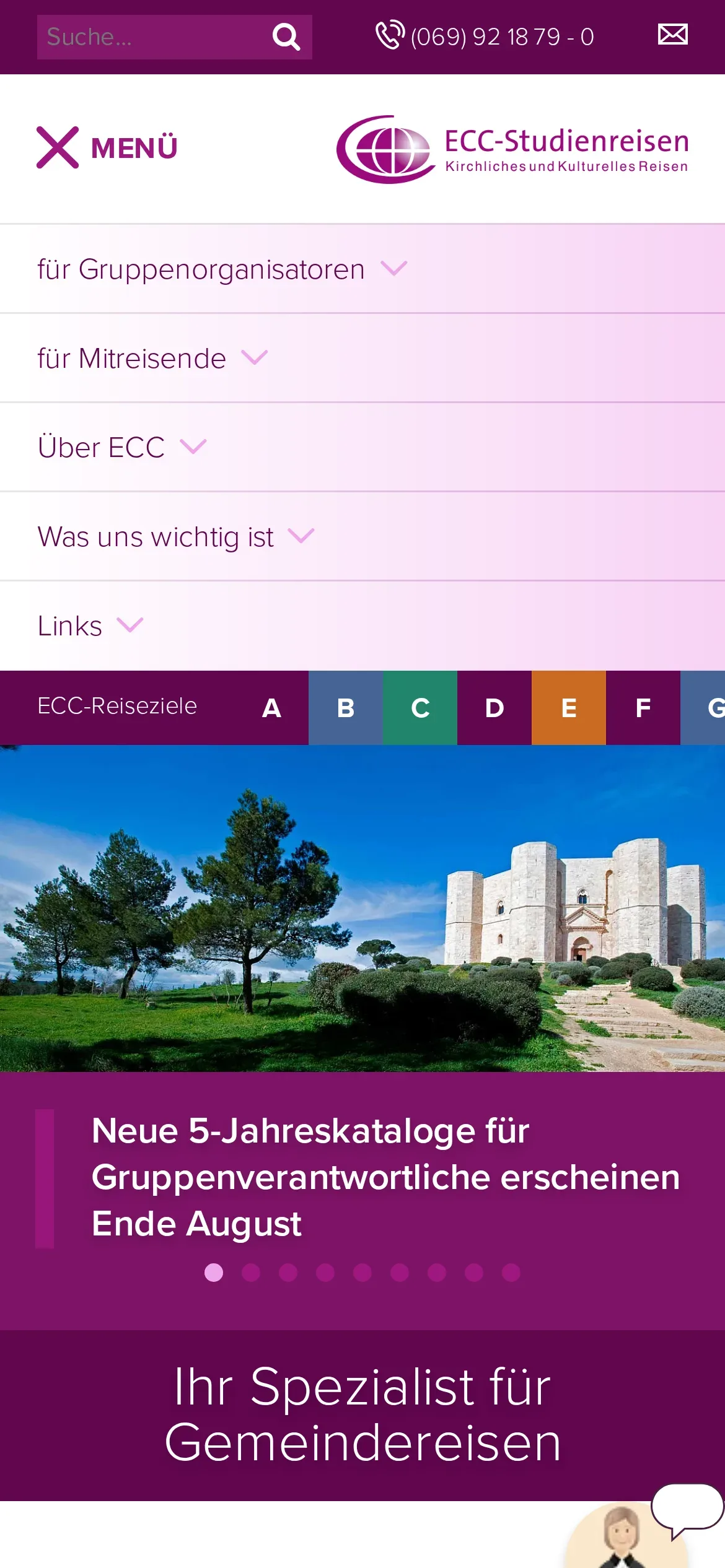 Otwarte menu ECC-Studienreisen na telefonie: „für Gruppenorganisatoren”, „für Mitreisende”, „Über ECC”, „Was uns wichtig ist” i „Links” z rozwijanymi podmenu