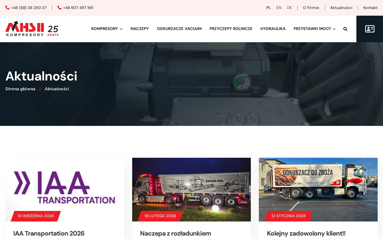 Strona „Aktualności”: karty wpisów ze zdjęciami i datami – „IAA Transportation 2026”, „Naczepa z rozładunkiem pneumatycznym JK_3” i „Kolejny zadowolony klient!!”